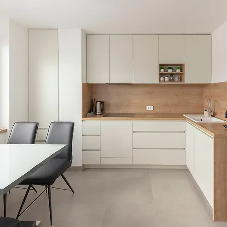 Bh Rose Apartma