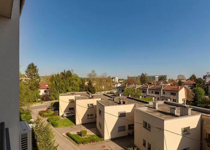 Bh Rose לובליאנה